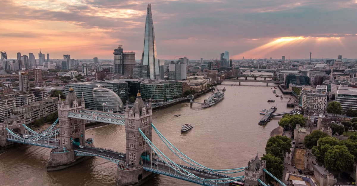 tower bridge london